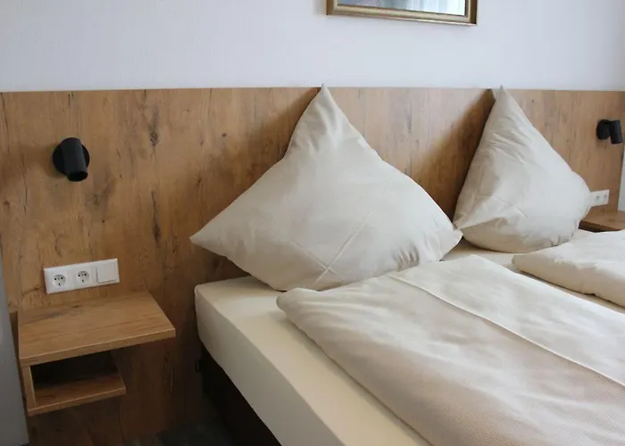 Mesnerwirt Hotel *