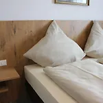 Mesnerwirt Hotel *